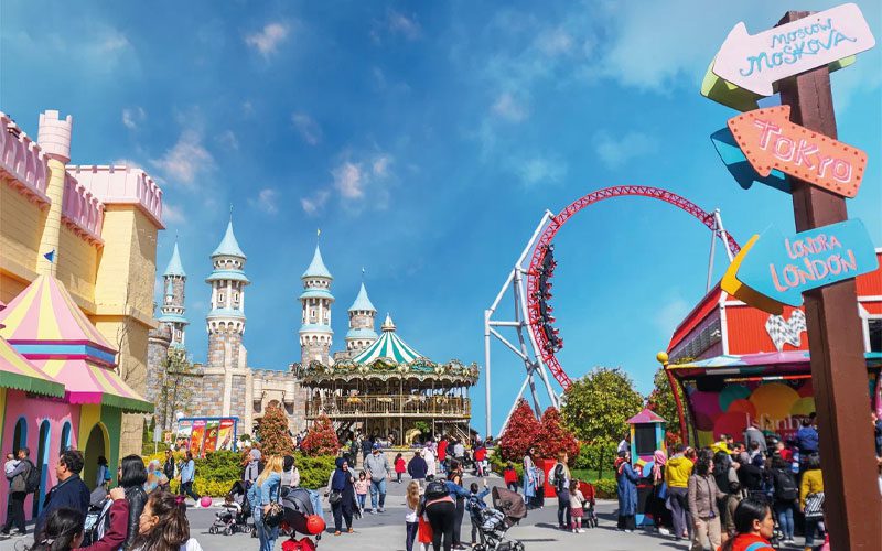 play - مراکز تفریحی و گردشگری در استانبول